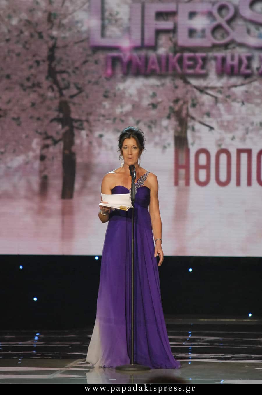 woman_of_year009